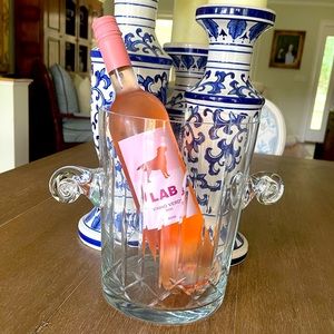 Beautiful crystal ice bucket in mint, new condition.